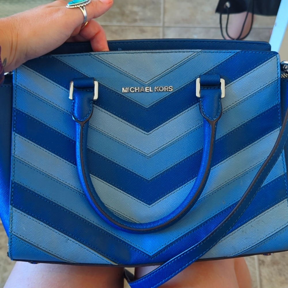 Michael kors purse
